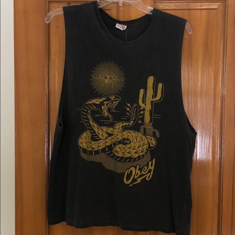 Tee